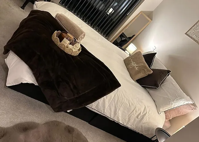 Elegant Apartment In The Heart Of Leeds City Centre