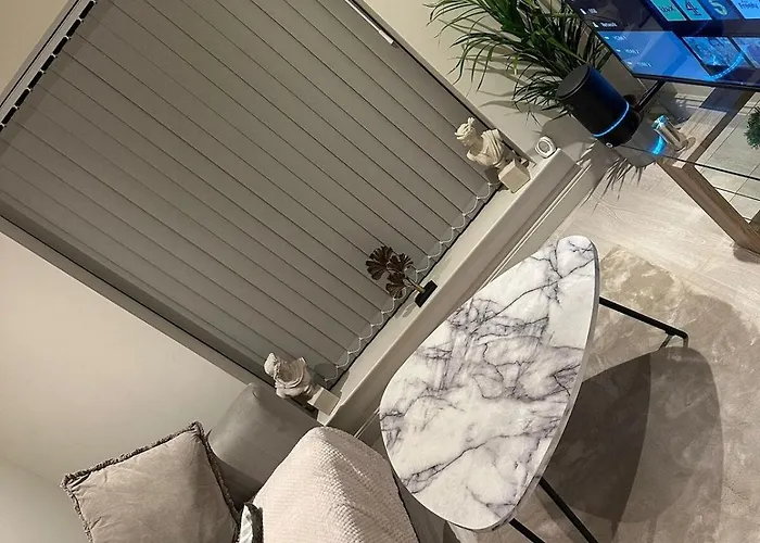 Elegant Apartment In The Heart Of Leeds City Centre Apartment *